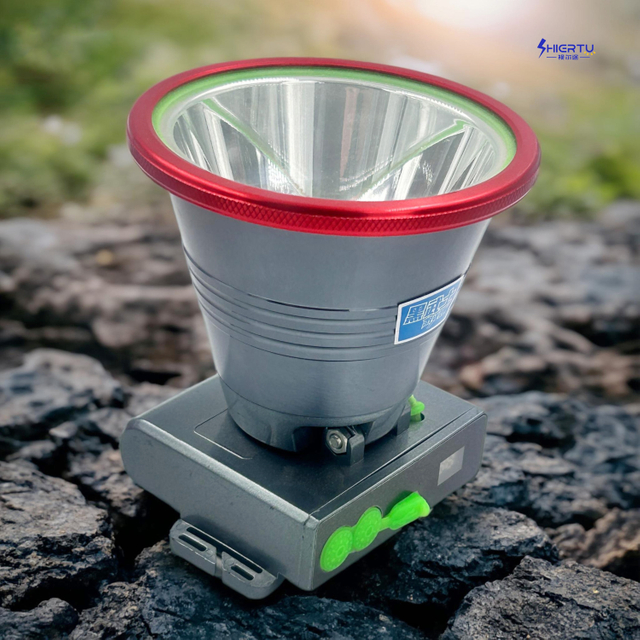 视尔途高亮度可充电应急灯头灯-V598